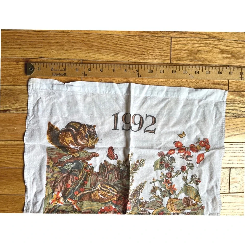 Vintage 1992 Cotton Calendar Tea Towel Nature‎ Chipmunk Wildlife Woodland 16x22